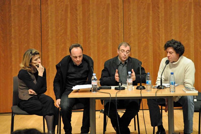 Di manno, table avec les 4