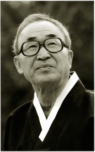 Ko Un portrait