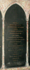 Chapelle_Saint-Benoît_ stèle de descartes