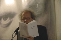 071105bernard_noel_avec_livre