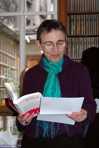 290405marilynhauteur_lisant_1