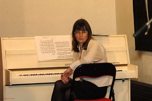Velter_13_laure_c_au_piano_3 Velter_13_laure_c_au_piano_3